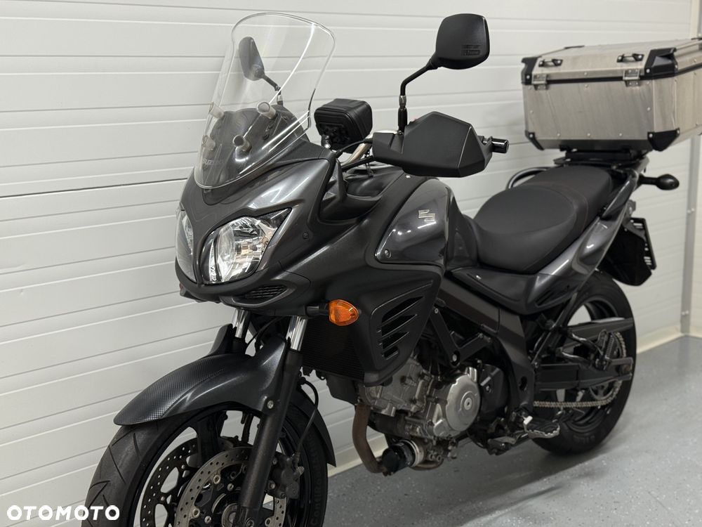 Suzuki V-STROM - 8