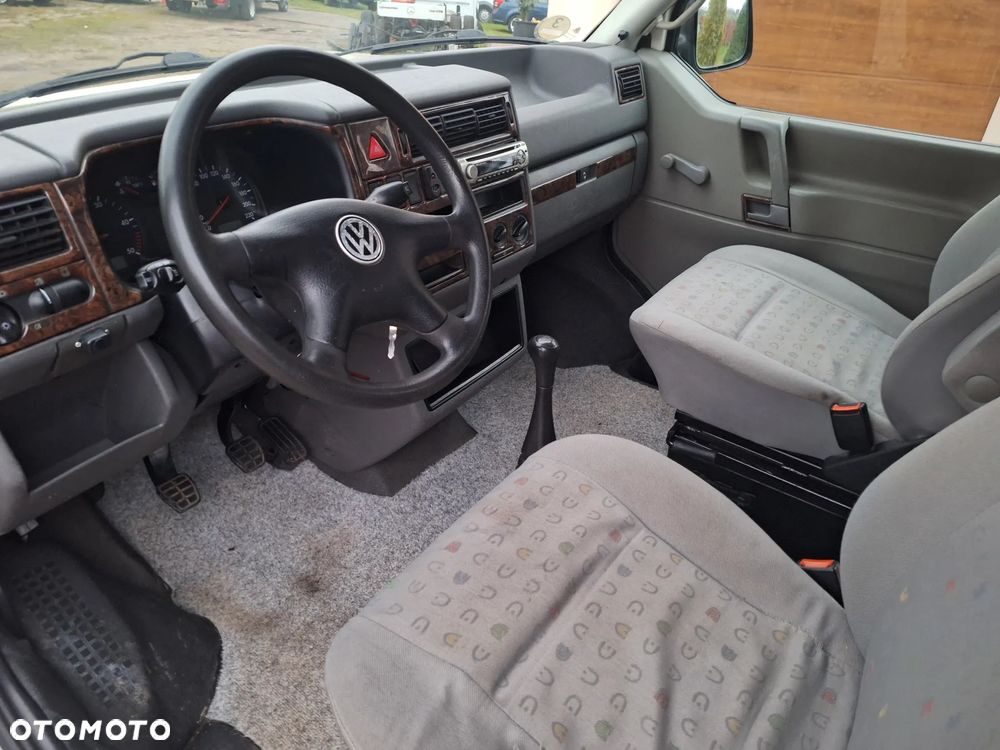 Volkswagen Transporter - 16