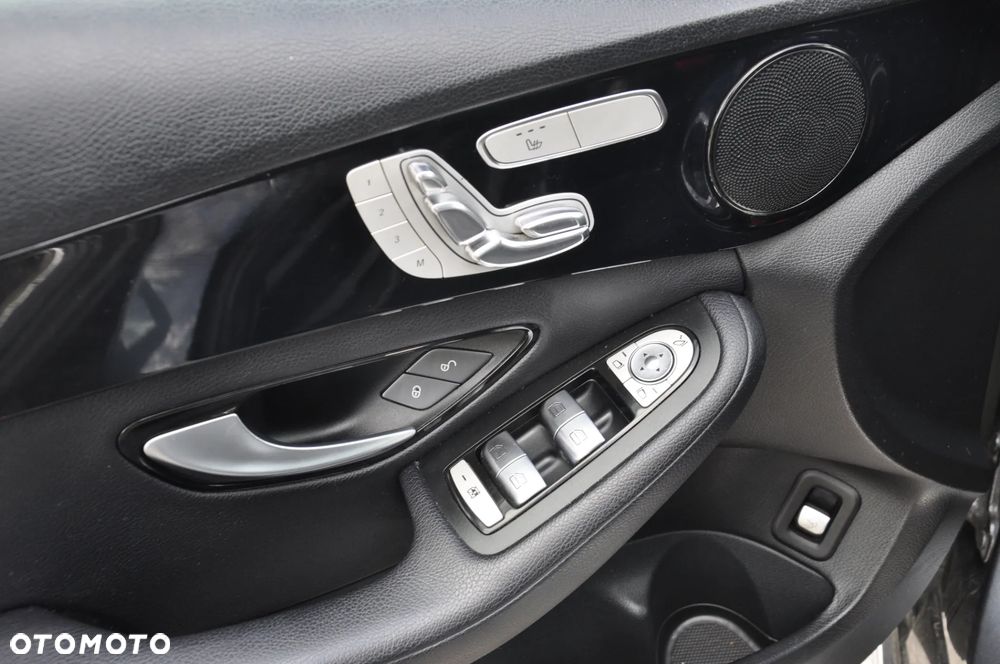 Mercedes-Benz Klasa C 200 (BlueTEC) d 7G-TRONIC Exclusive - 16
