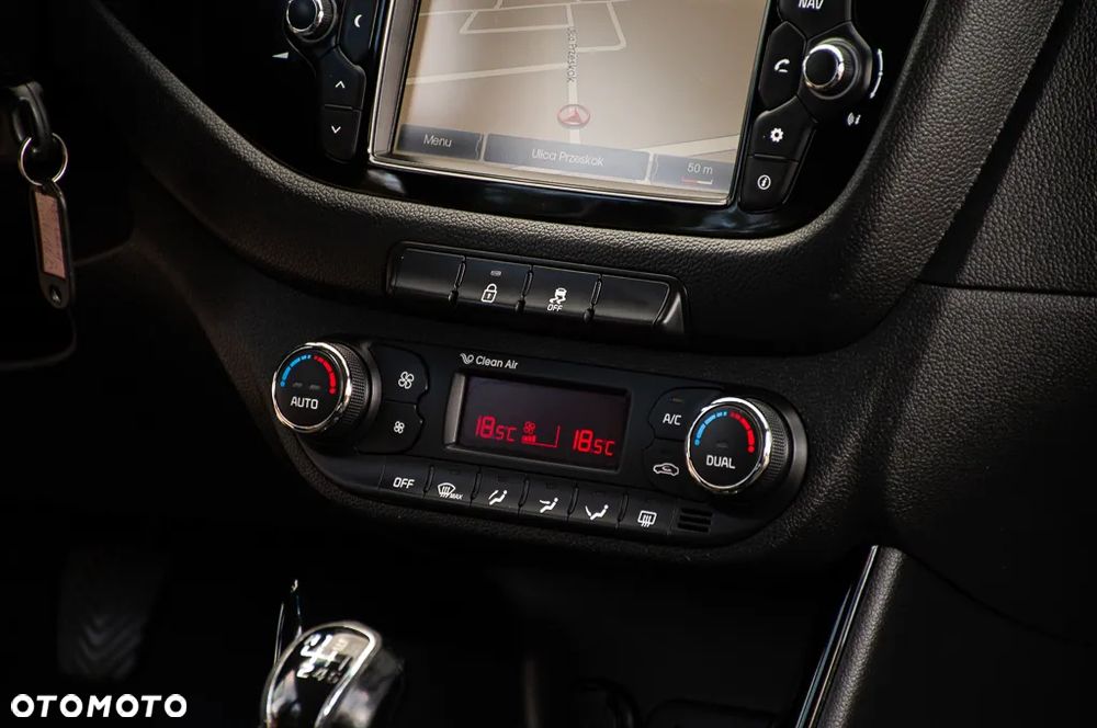 Kia Ceed 1.6 GDI ISG SW Platinum Edition - 21