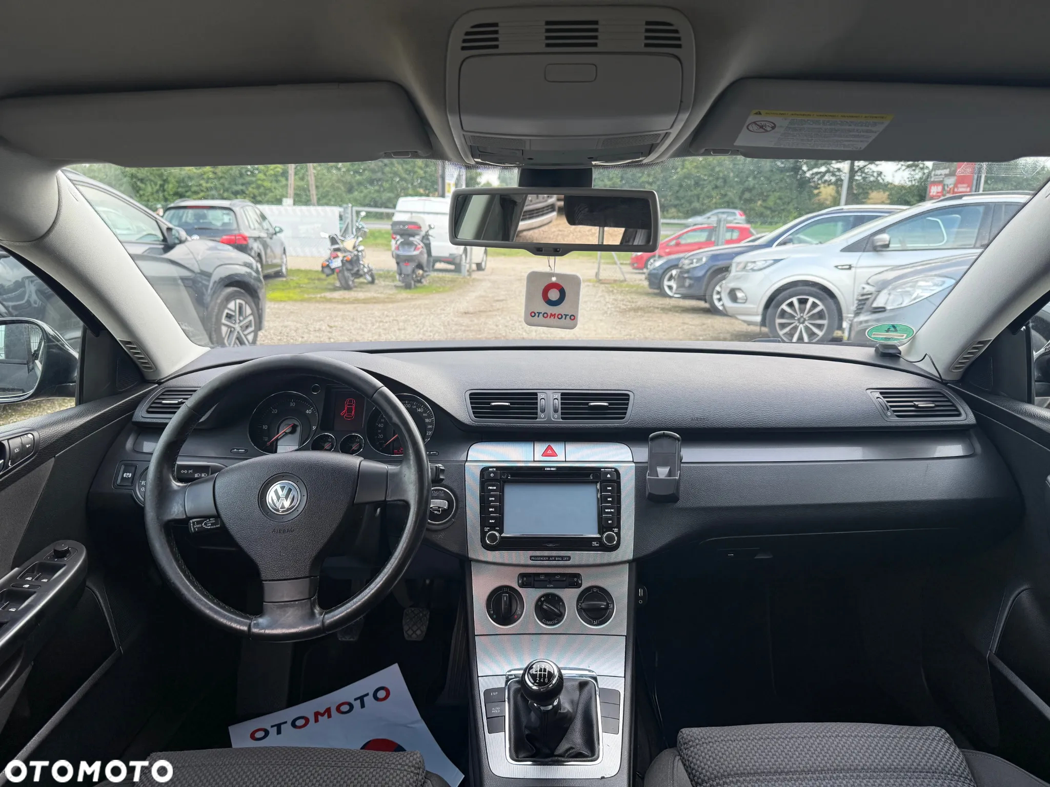 Volkswagen Passat 2.0 TDI DPF Sportline - 22