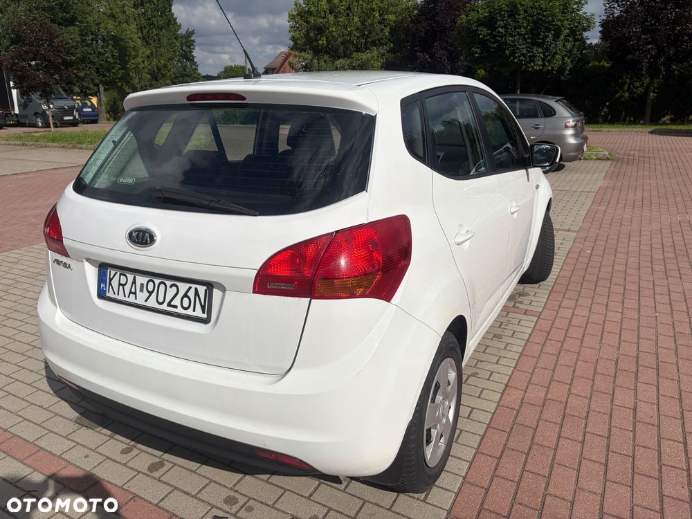Kia Venga 1.4 L - 8