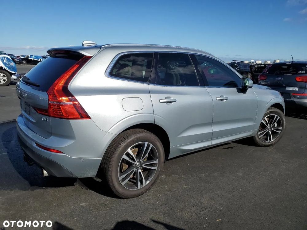 Volvo XC 60 T5 Geartronic Momentum - 4