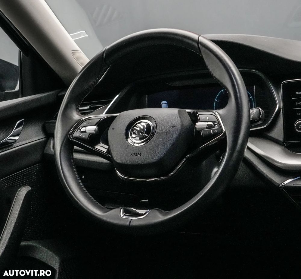 Skoda Octavia 2.0 TDI DSG Style - 17