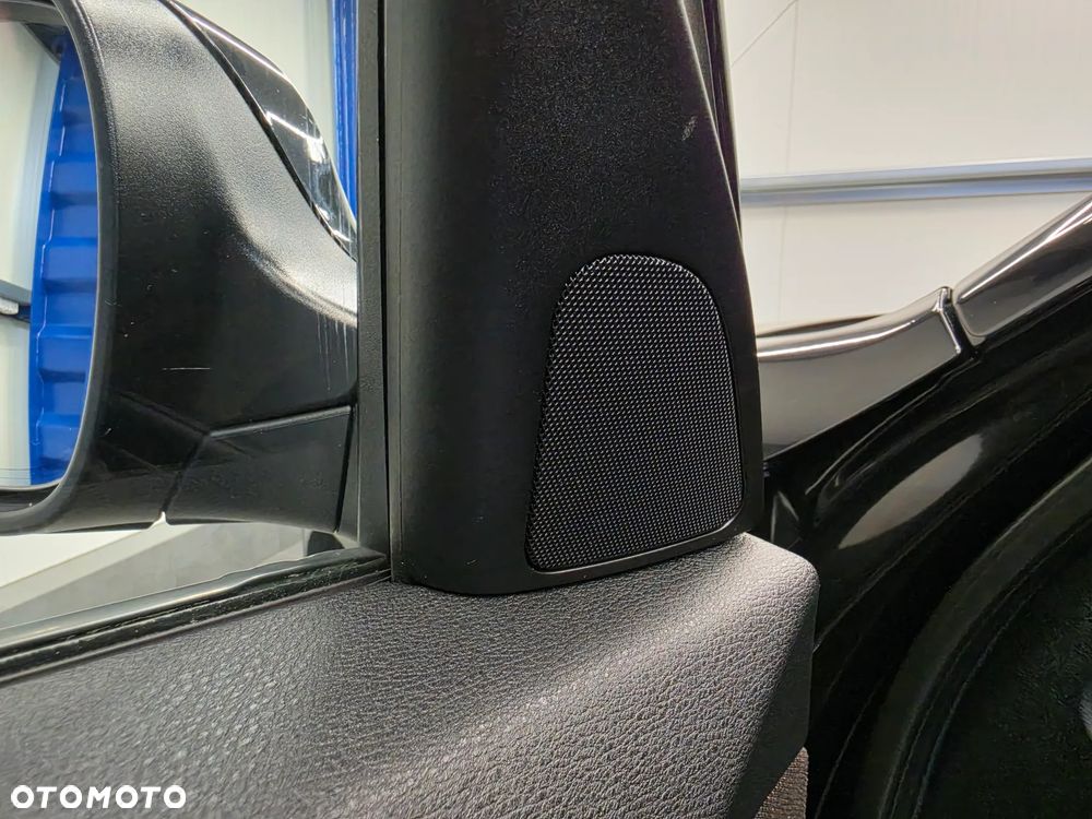 BMW X1 sDrive18d xLine - 28