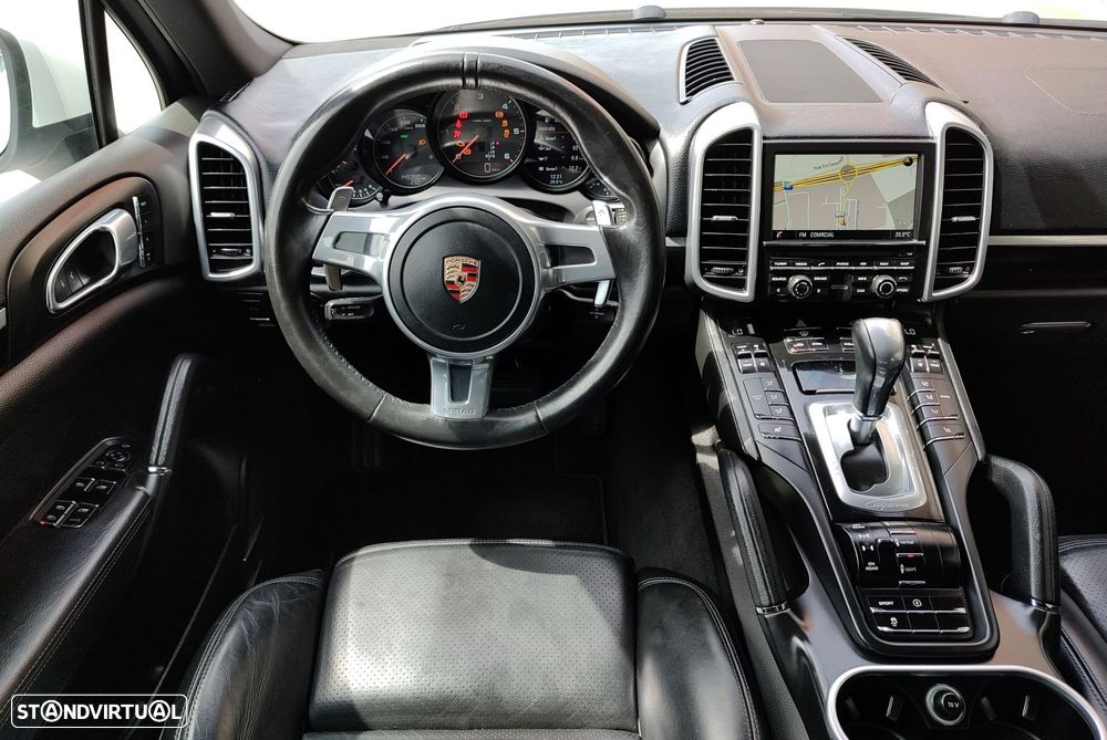 Porsche Cayenne Tiptronic S - 14