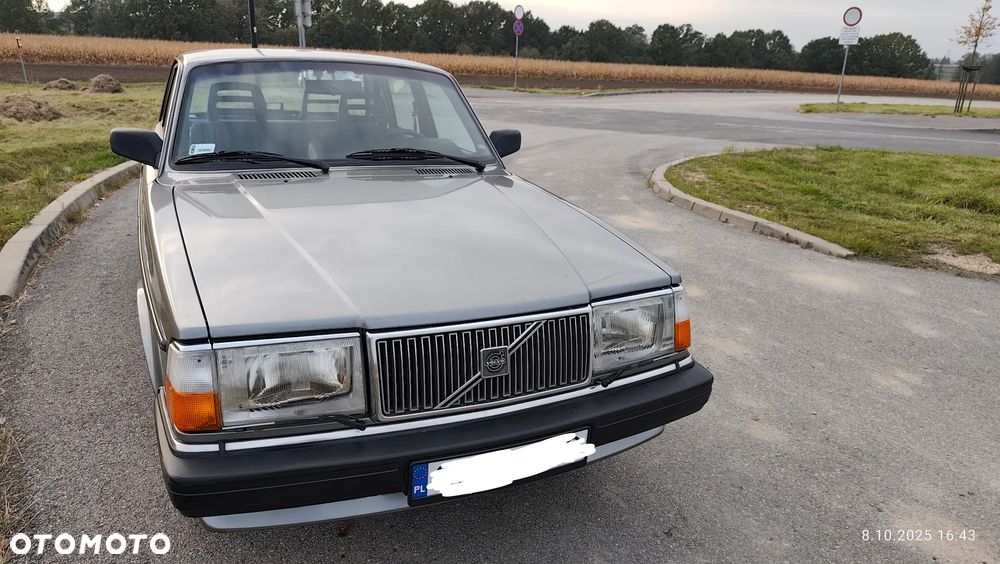 Volvo Seria 200 - 6