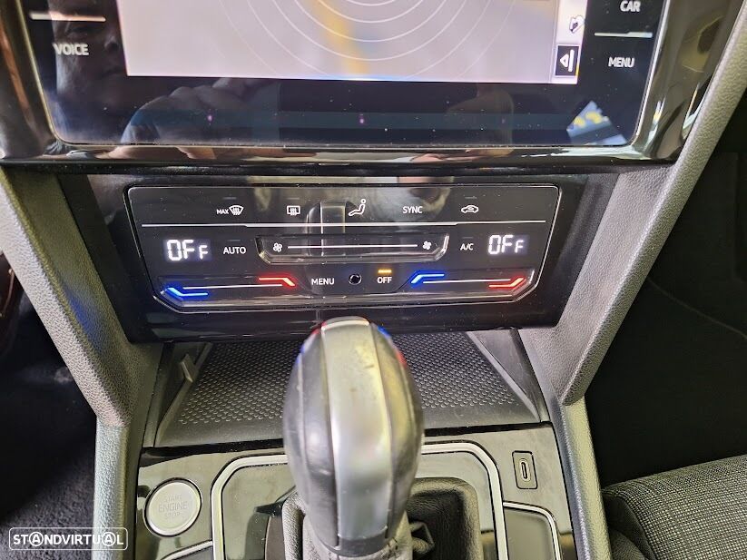 VW Passat Variant 2.0 TDI Business DSG - 24