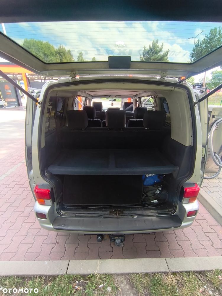 Volkswagen Caravelle Basis / CL - 5