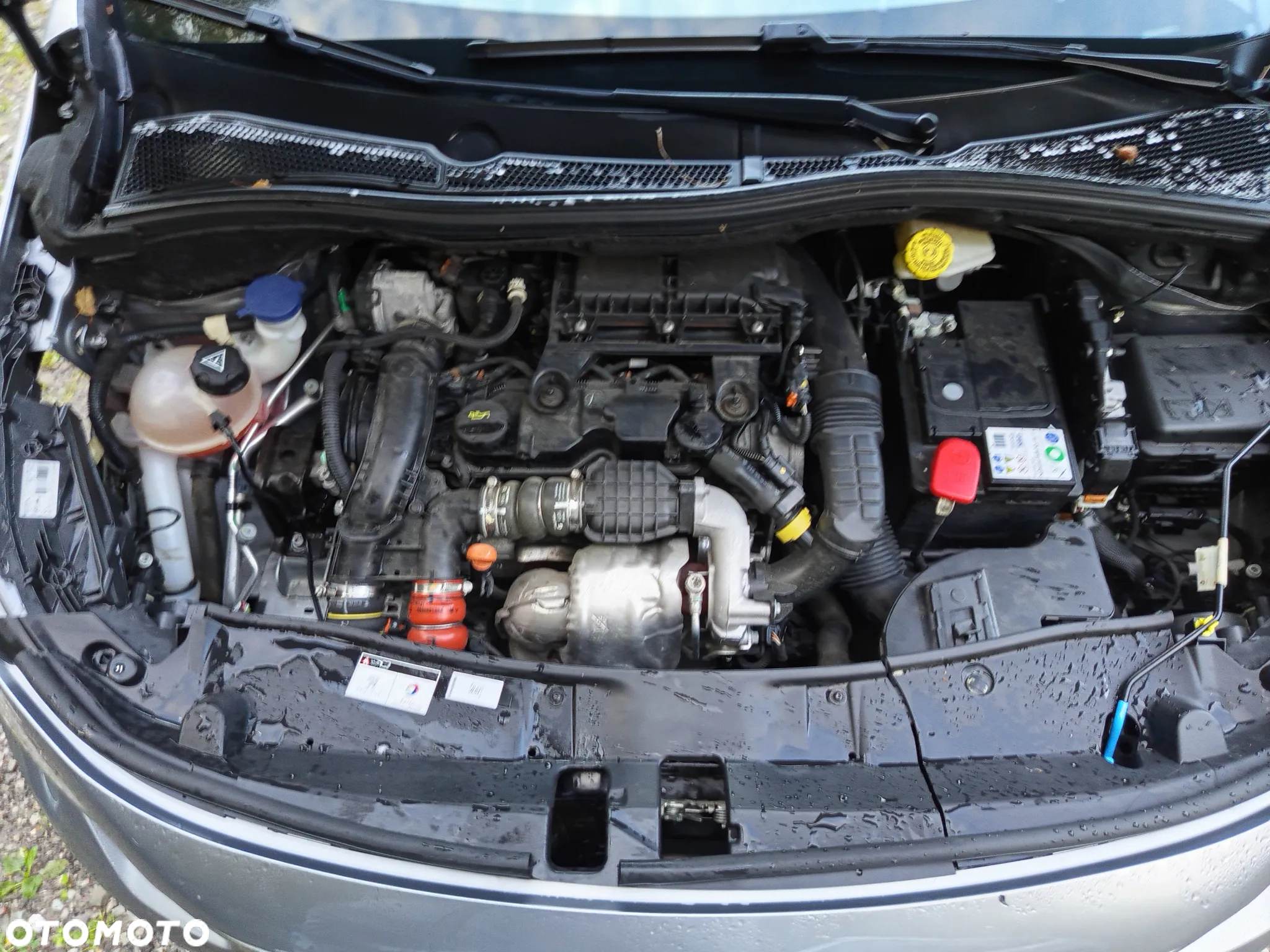 Peugeot 2008 - 8