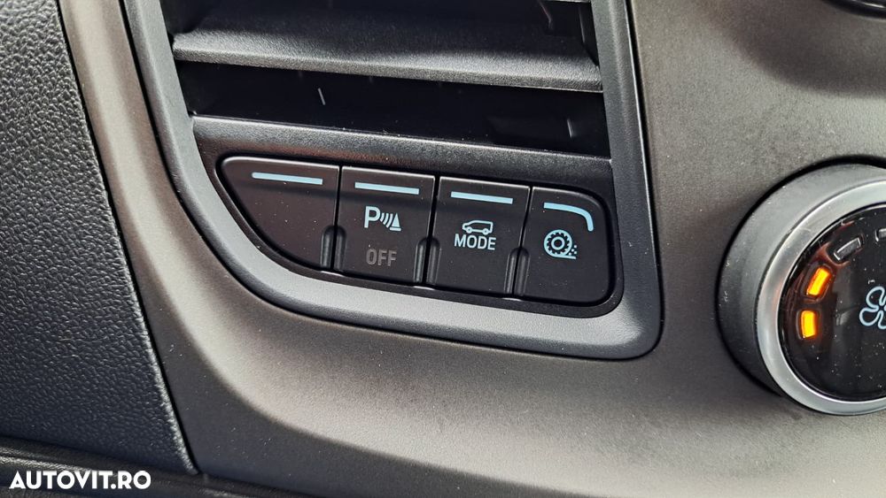 Ford CUSTOM VAN TREND L1H1 FWD - 32