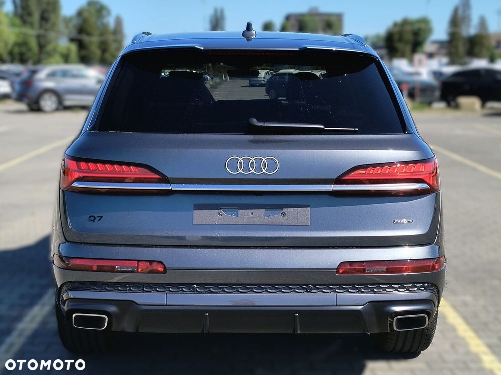 Audi Q7 - 6