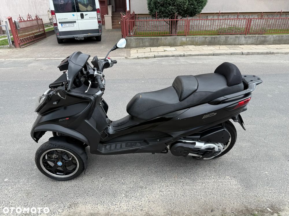 Piaggio MP-3 - 5