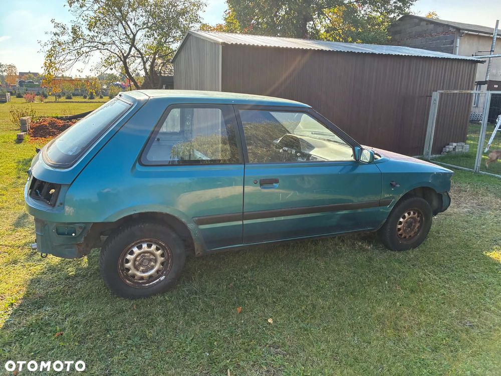 Mazda 323 - 35
