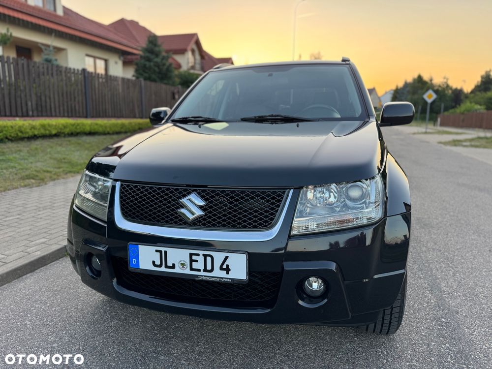Suzuki Grand Vitara 2.0 Comfort Family - 2