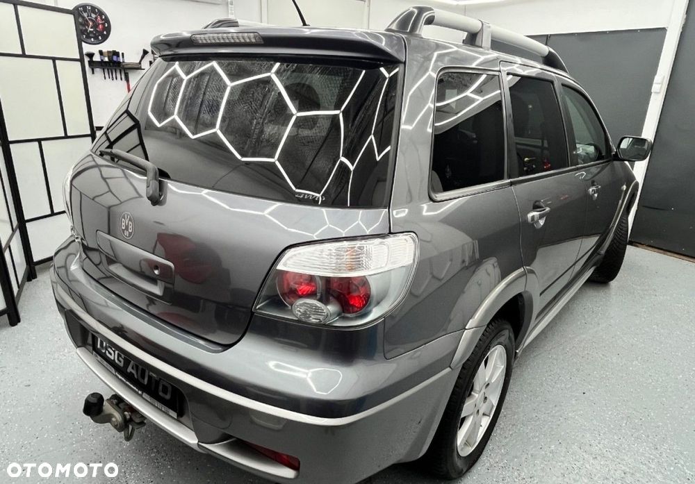 Mitsubishi Outlander - 17