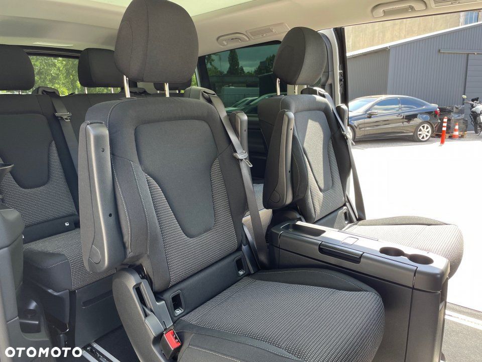 Mercedes-Benz Klasa V - 10