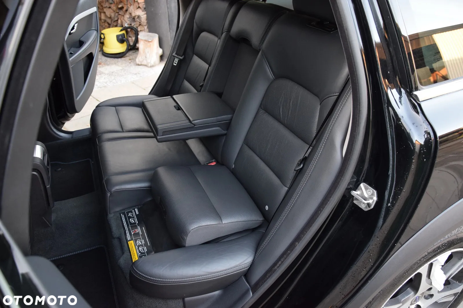 Volvo XC 70 - 24