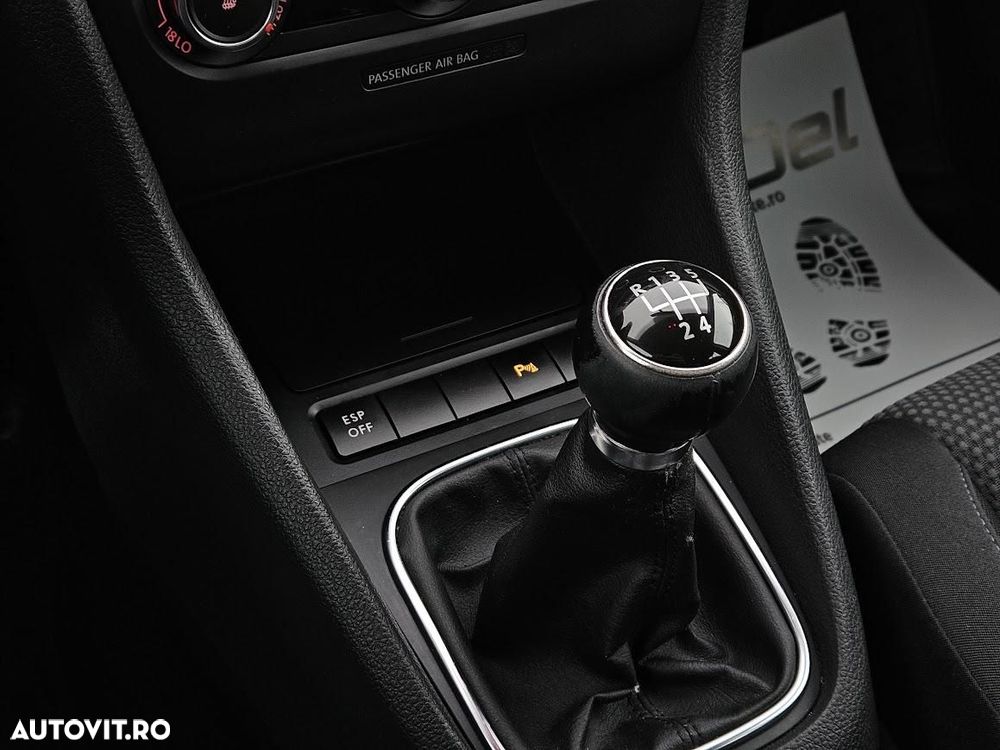 Volkswagen Golf - 14