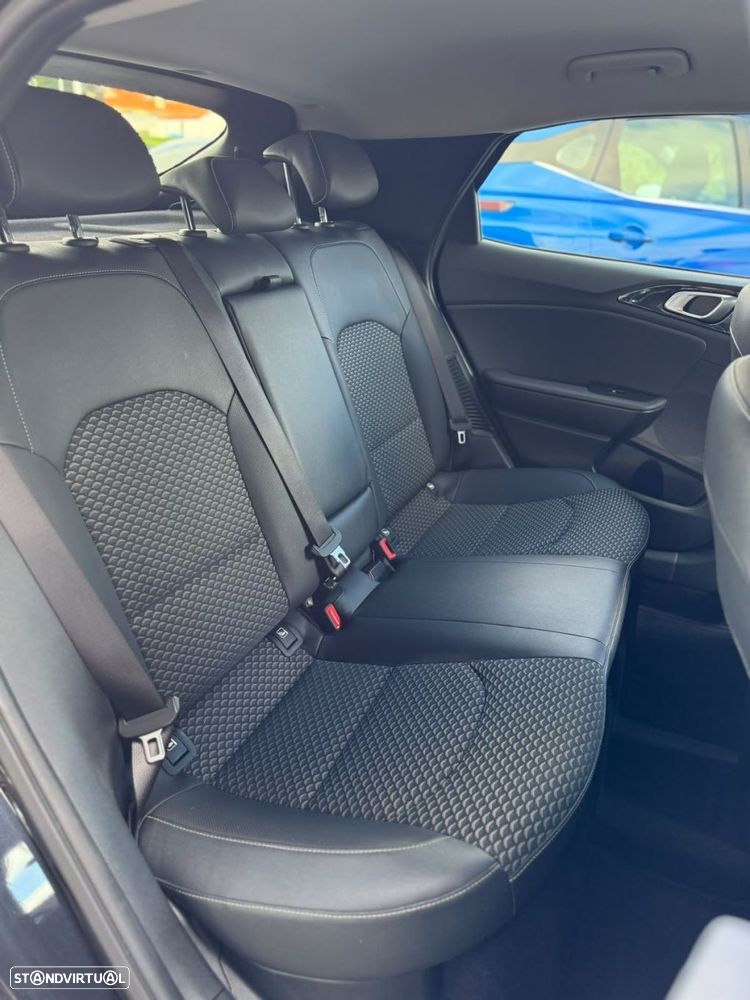 Kia XCeed 1.6 GDi PHEV Tech - 17