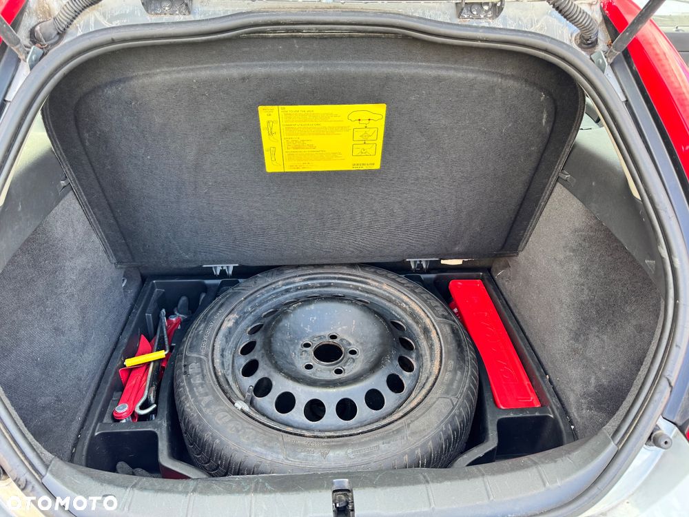 Volvo C30 1.6D Momentum - 6