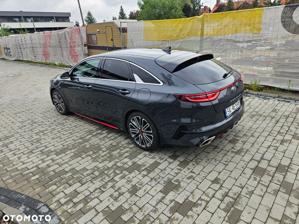 Kia ProCeed 1.6 T-GDI GT DCT - 14