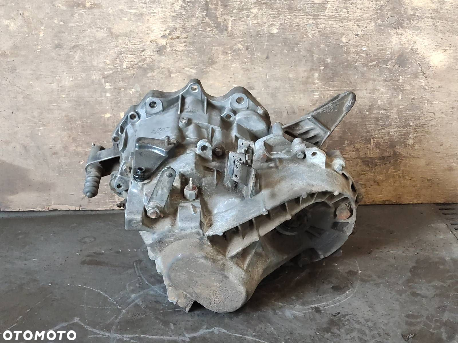 SKRZYNIA BIEGÓW VOLVO 850 I 2.5 TDI - 4