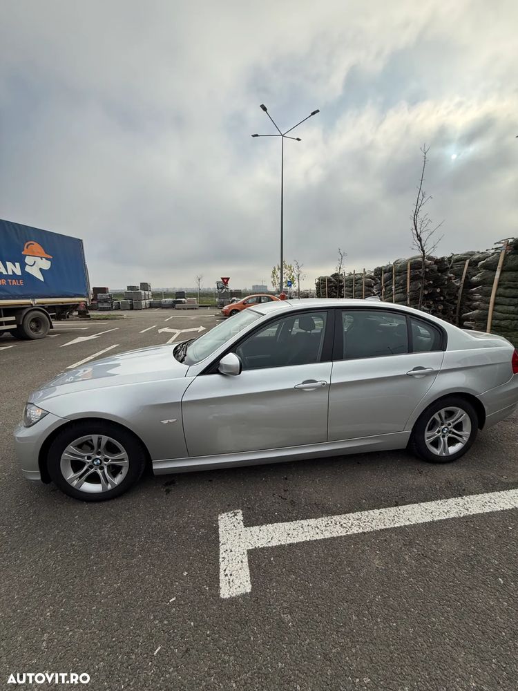 BMW Seria 3 318i Aut. - 5