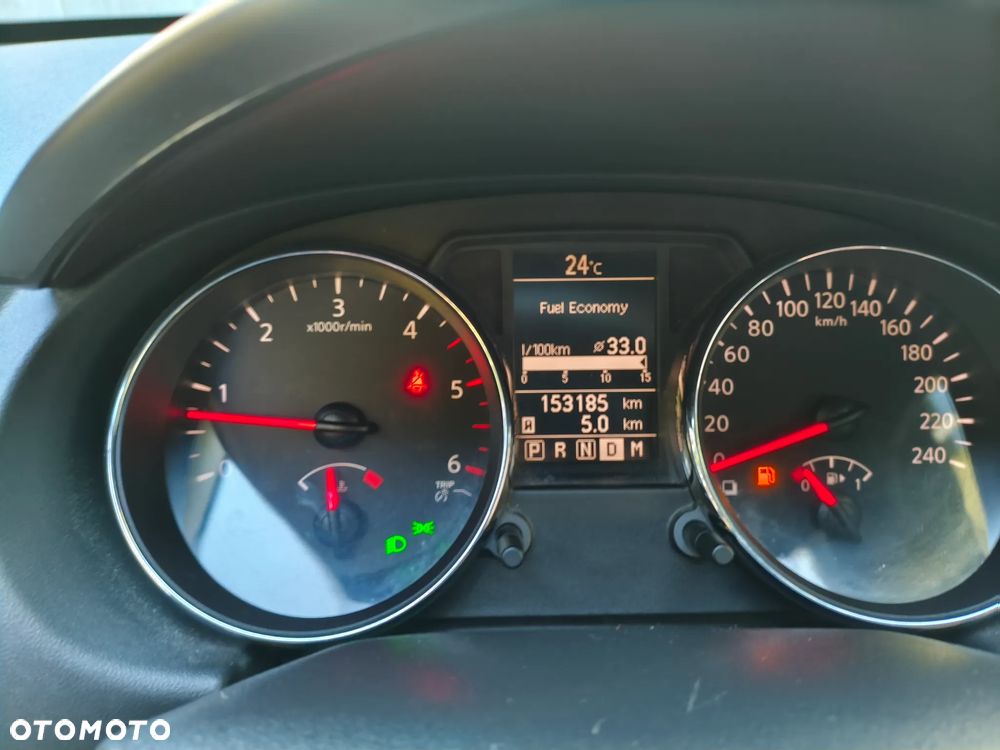 Nissan Qashqai 2.0 dCi 4 x 4 DPF tekna - 28