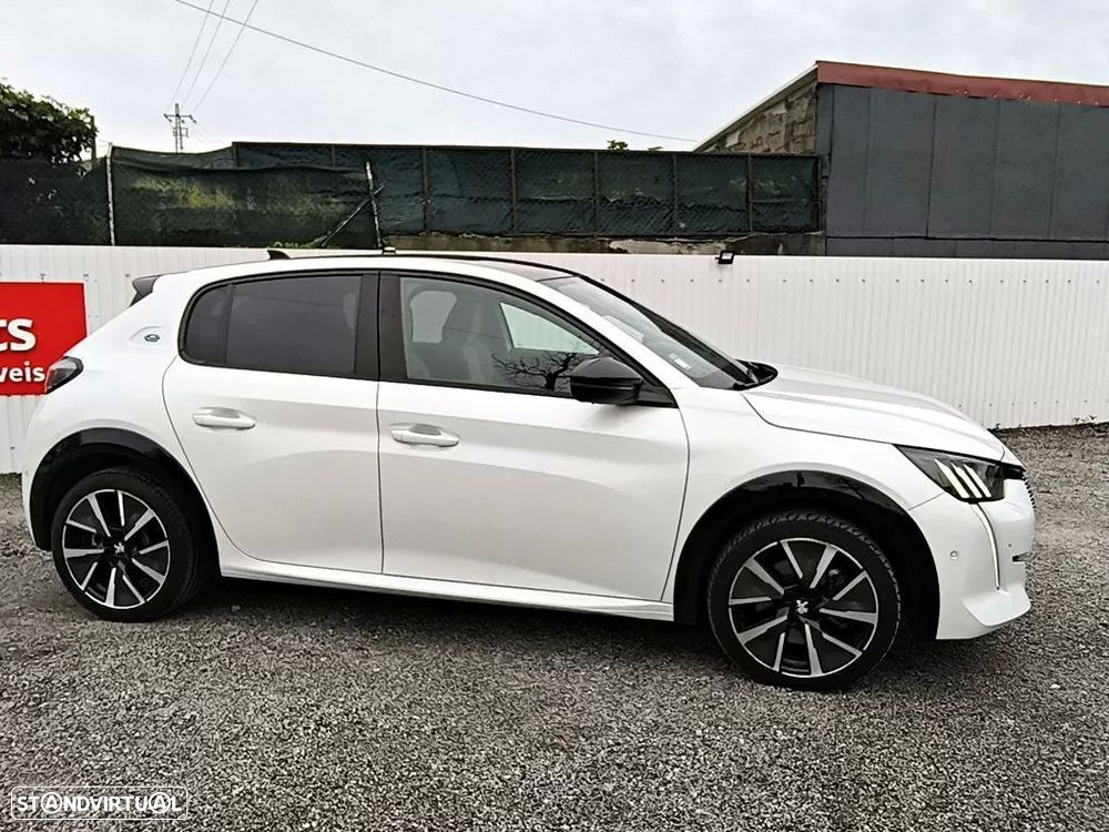 Peugeot e-208 50 kWh GT Pack - 10