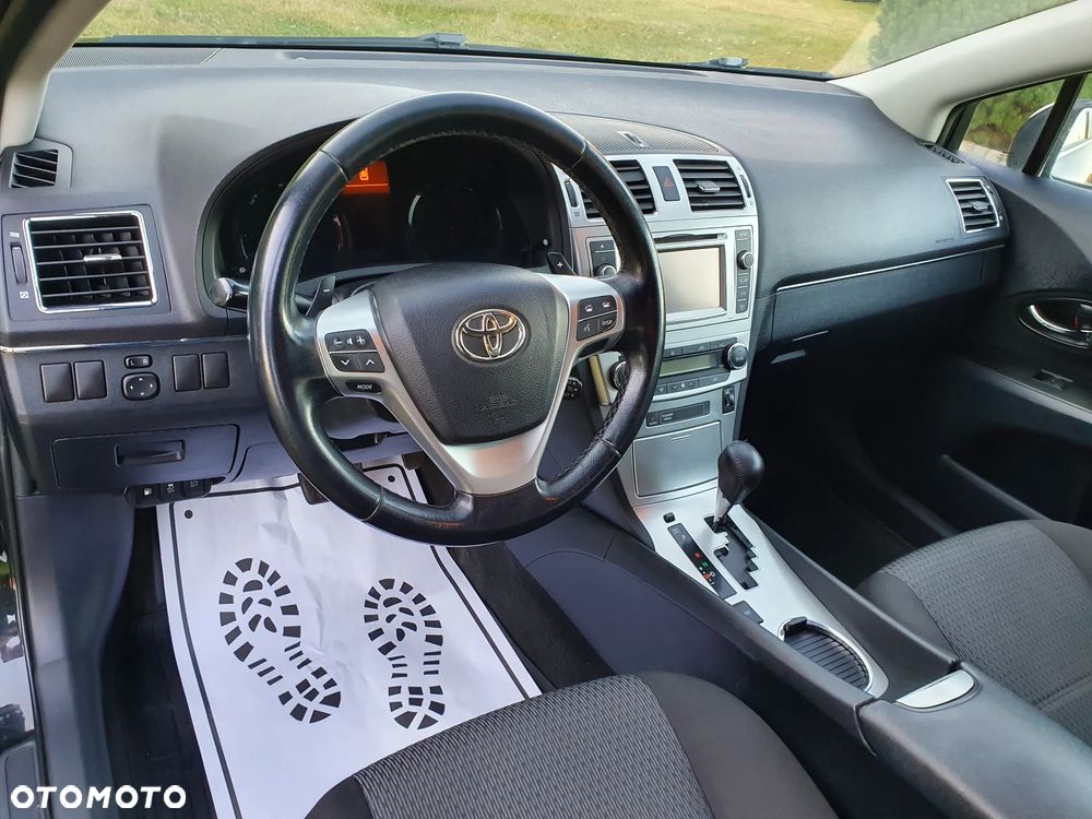 Toyota Avensis 1.8 Multidrive S Executive - 16