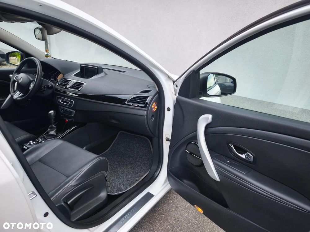 Renault Megane ENERGY dCi 130 Start & Stop Bose Edition - 24