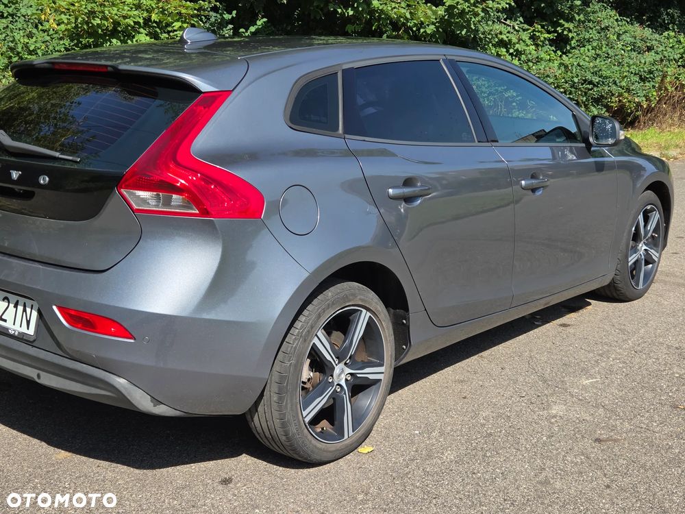 Volvo V40 D2 Momentum - 29