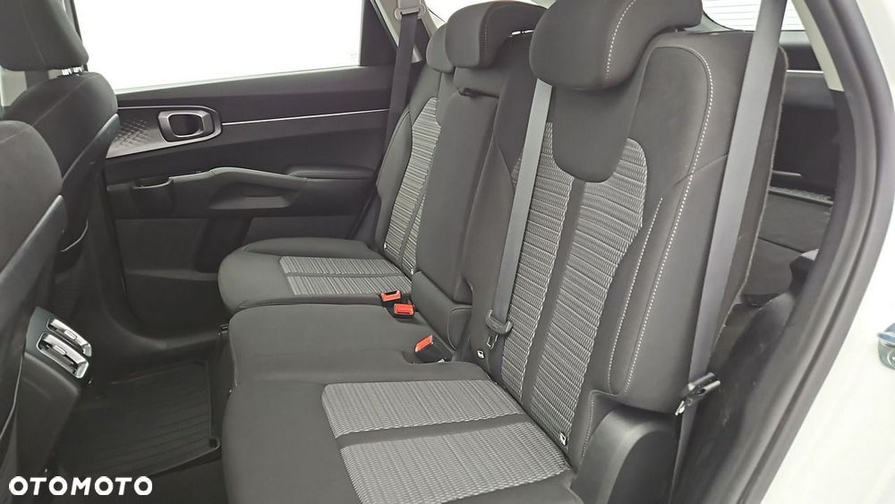 Kia Sorento 2.2 CRDi L 4WD DCT 7os - 22
