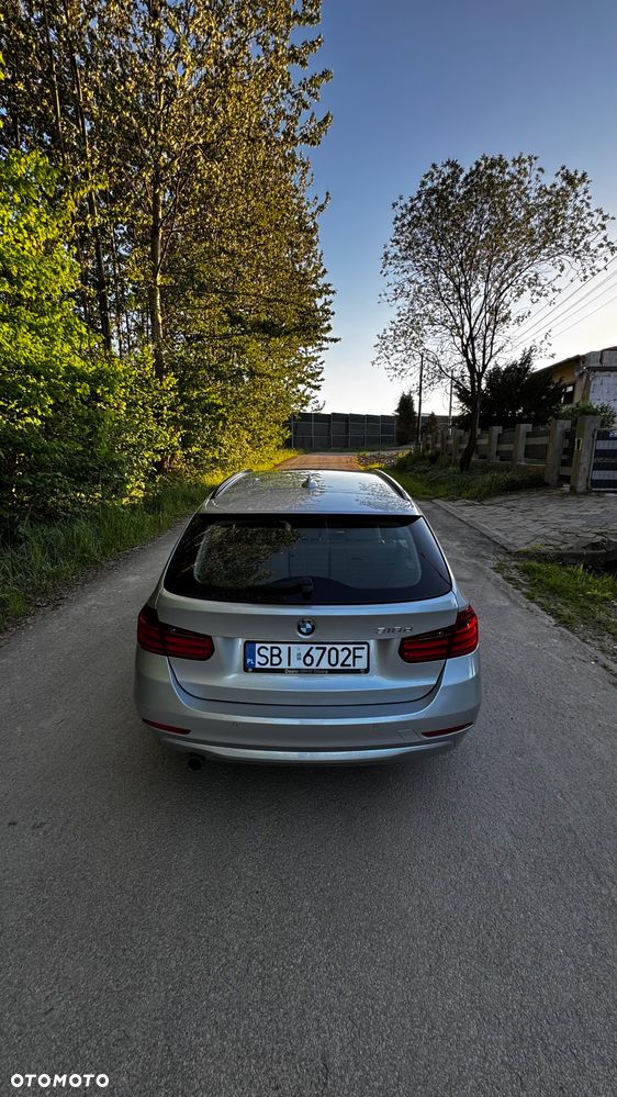 BMW Seria 3 318d DPF Edition Lifestyle - 11