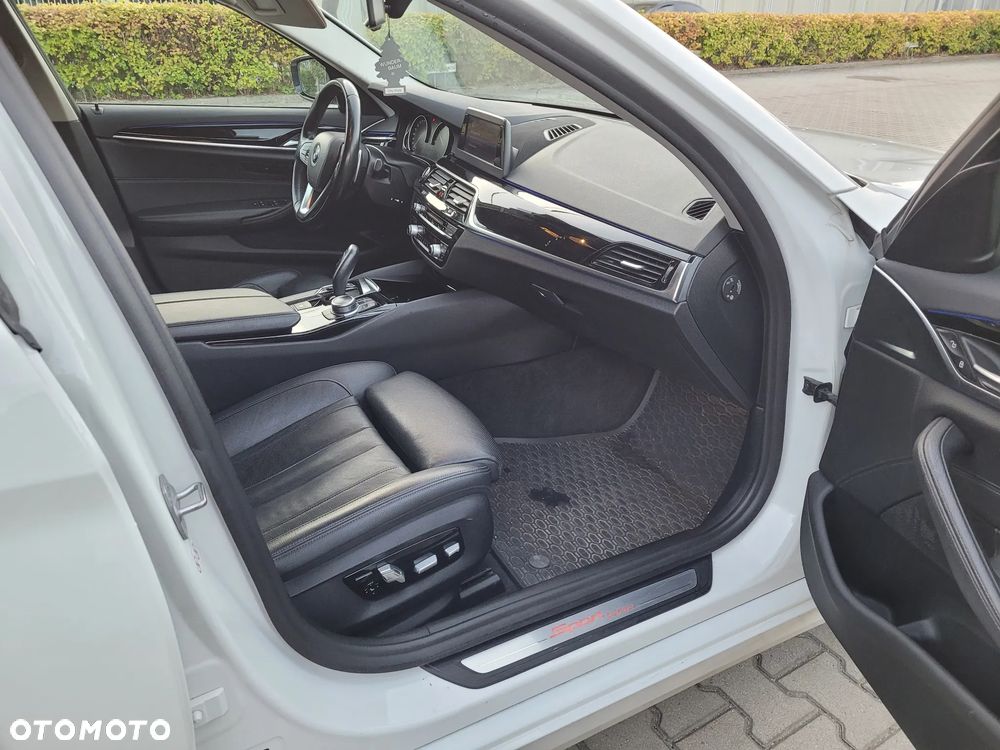 BMW Seria 5 520d xDrive Sport Line - 22