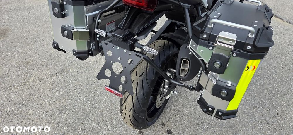 QJMOTOR SRT900S - 24