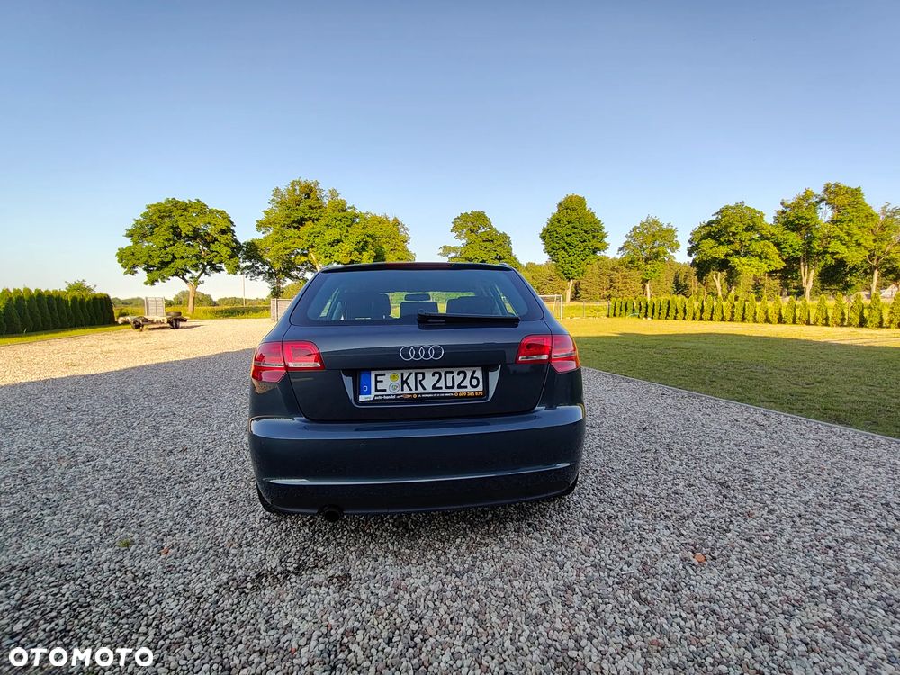 Audi A3 Sportback 1.6 Ambiente - 22
