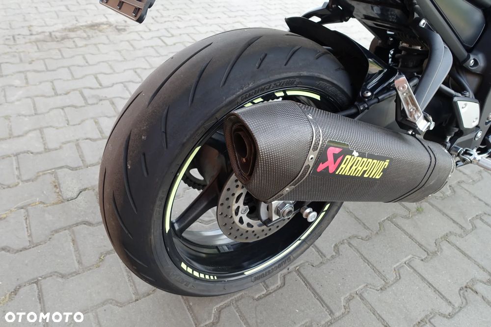 Yamaha FZ - 13