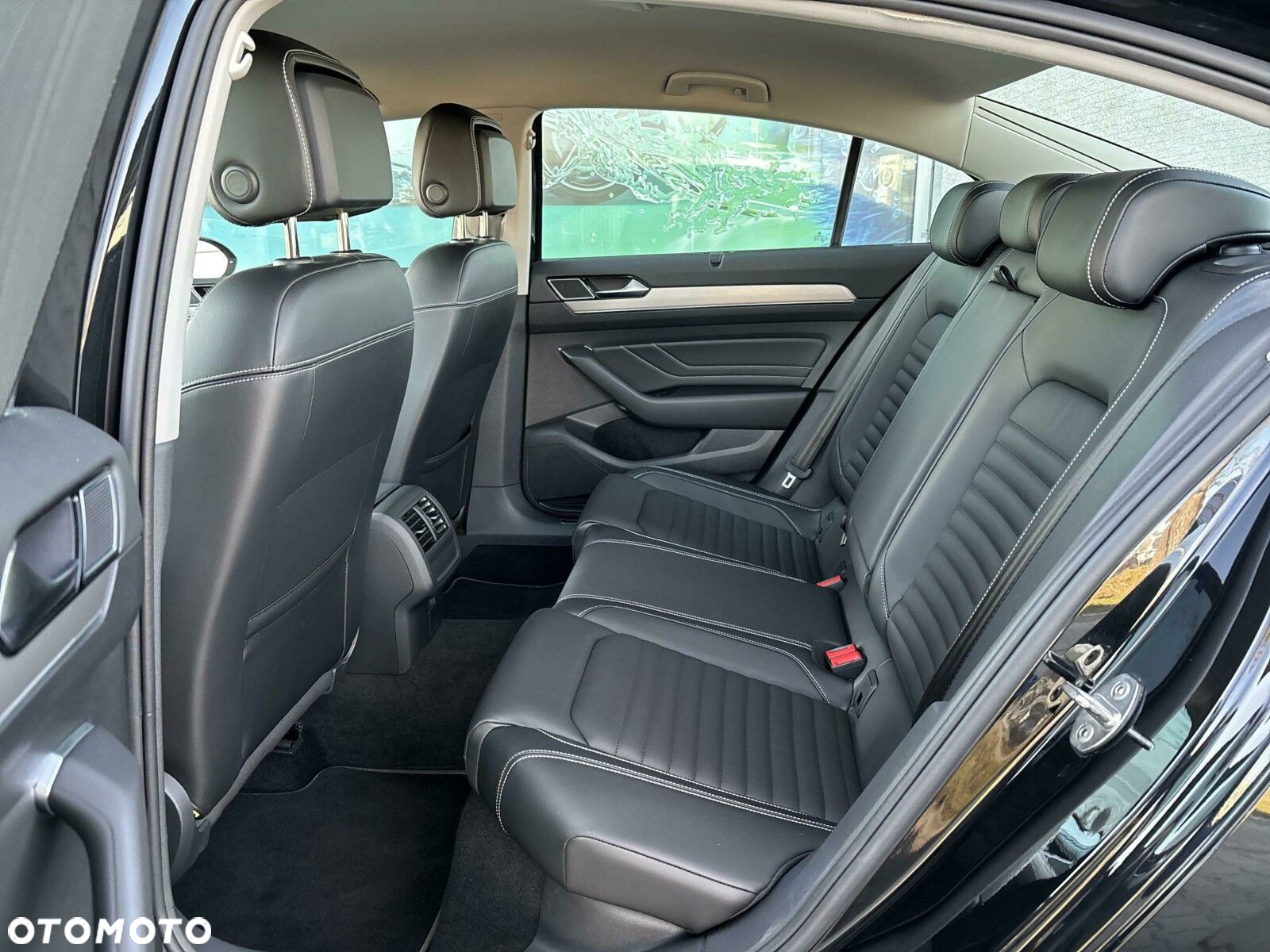 Volkswagen Passat - 15