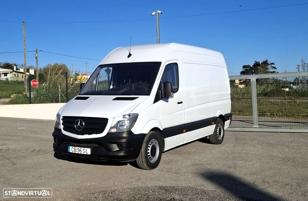 Mercedes-Benz Sprinter - 2