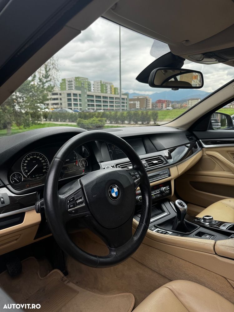BMW Seria 5 525d - 2