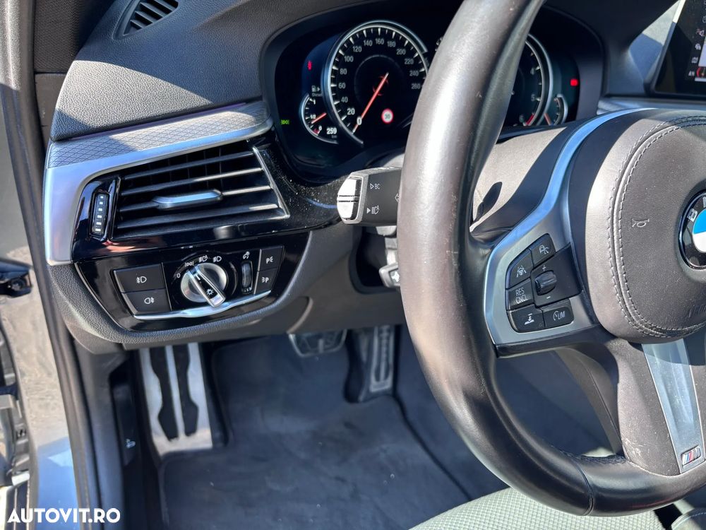BMW Seria 5 530d xDrive Aut. - 23