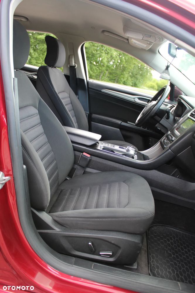 Ford Fusion - 18