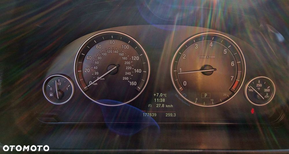 BMW Seria 5 528i xDrive Sport-Aut Luxury Line - 12