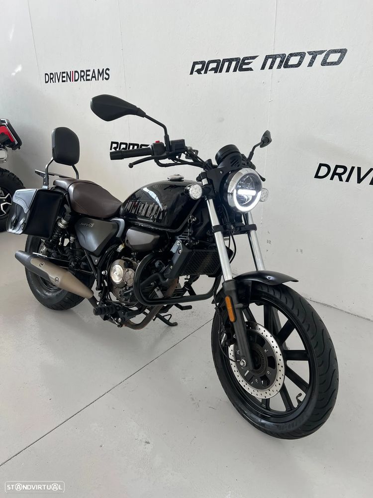 QJ Motor SRV 125 - 4