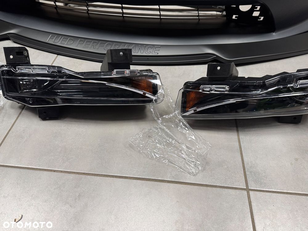 Tesla X 21- plaid halogen led przód nowy - 1