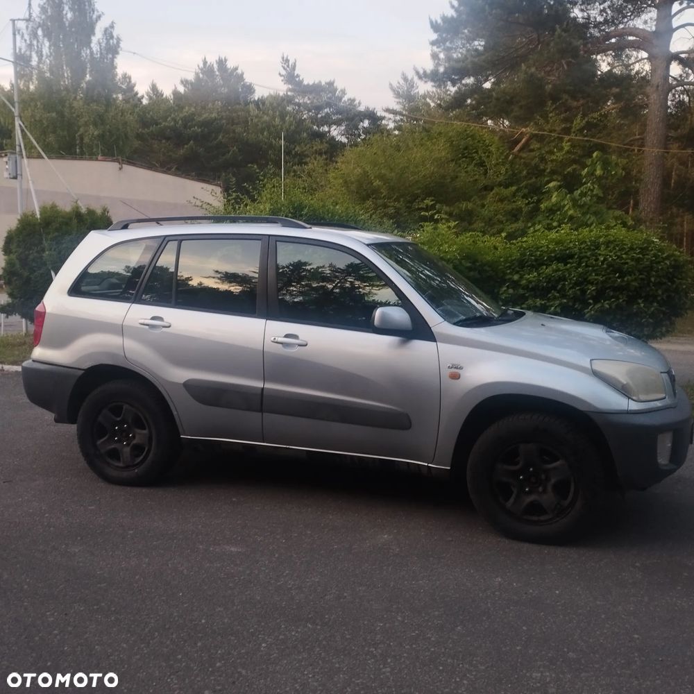 Toyota RAV4 2.0 D-4D 4x4 - 11