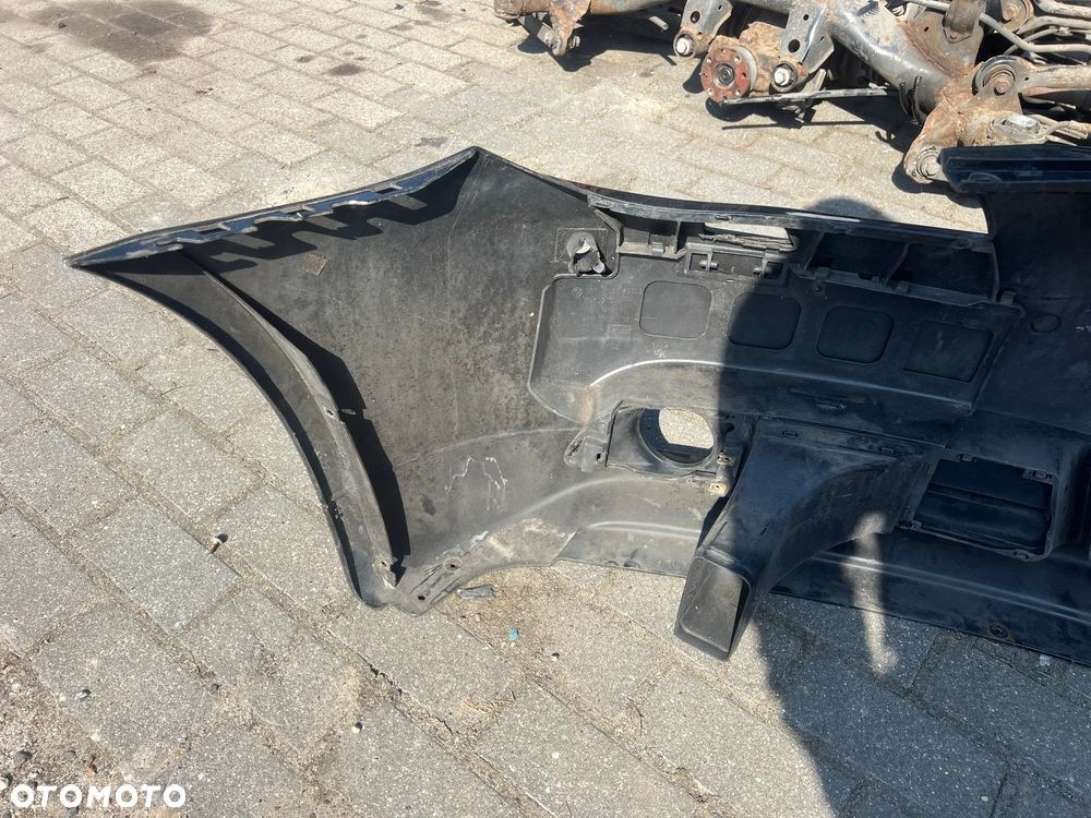 BMW E60 ZDERZAK PRZÓD - 4