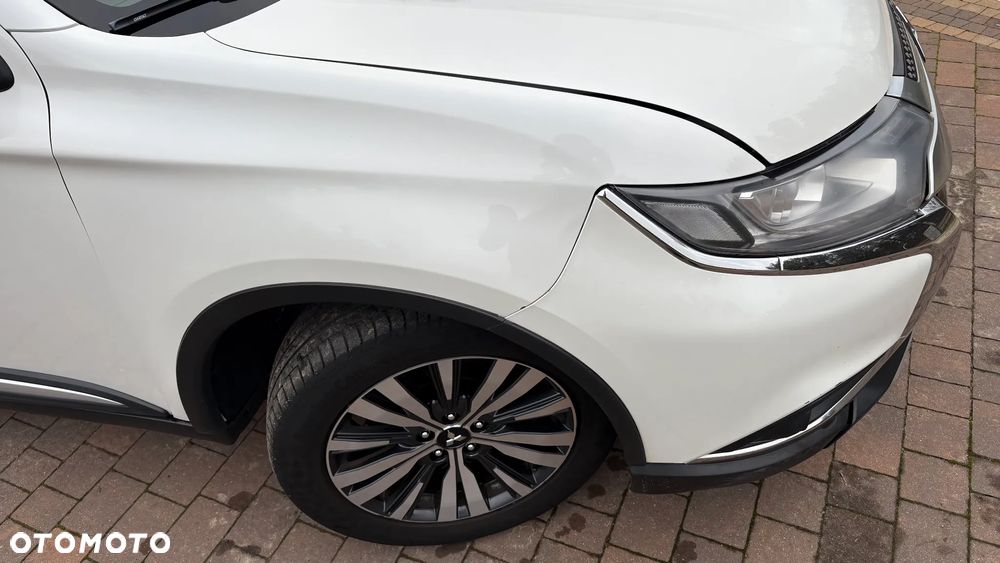 Mitsubishi Outlander 2.0 Intense 4WD CVT - 13